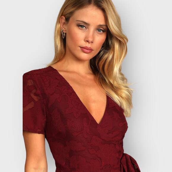 Lulus XS Burgundy Floral Midi Wrap Dress V-Neck Short Sleeve Romantic Occasion - Picture 6 of 10